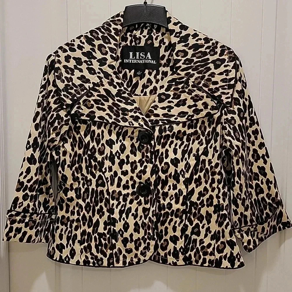 Lisa International Animal Print Lined Buttoned Blazer Size Large - Picture 8 of 8